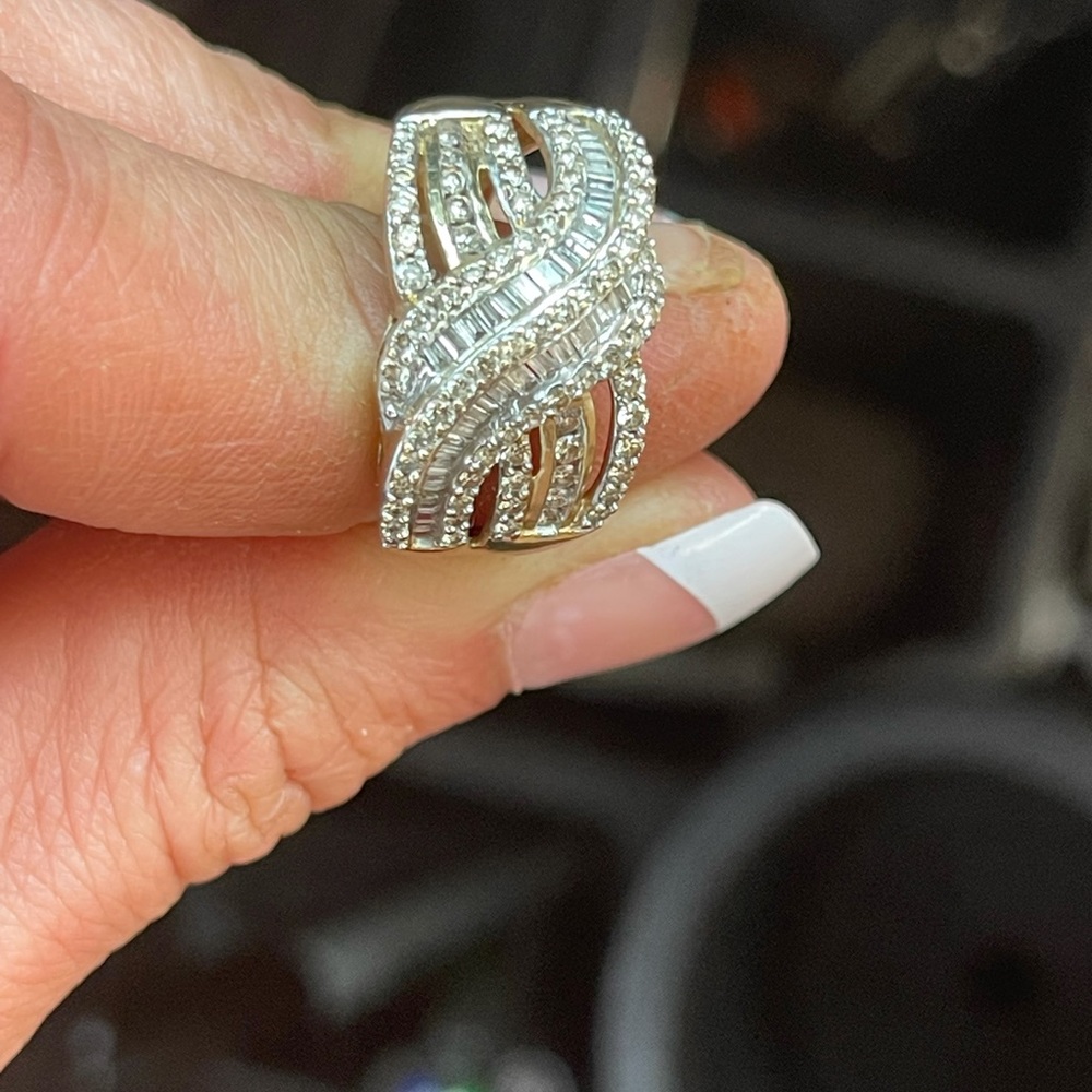 Ring - Picture 2 of 3
